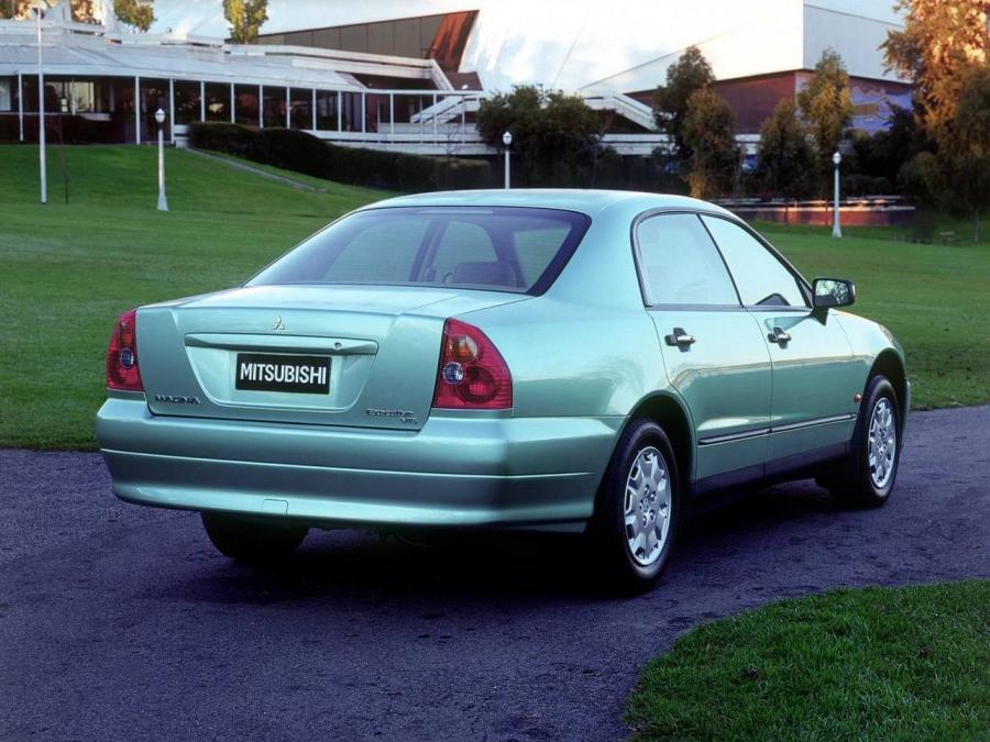  Mitsubishi Magna 2000 года  (фото 2 из 4)